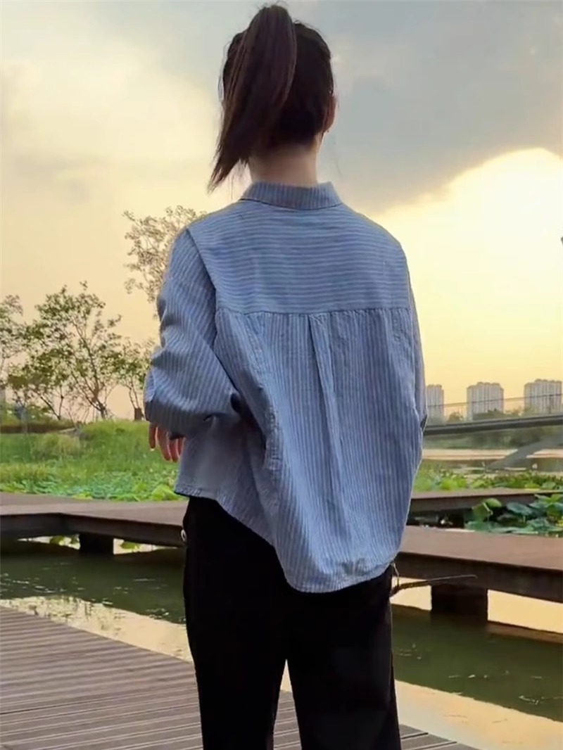ストライプシャツ ゆったりシルエット縦縞柄シャツ