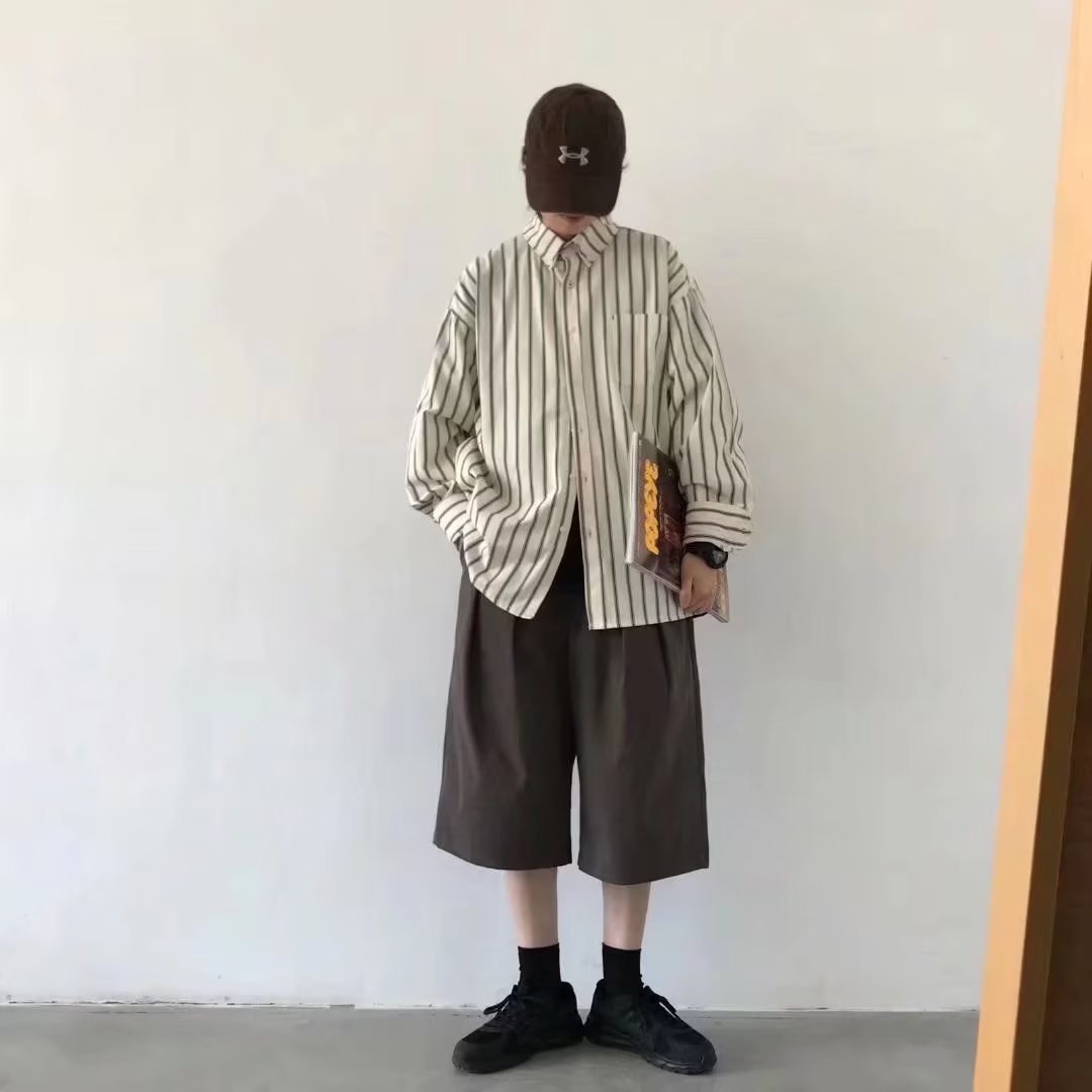ストライプシャツ ゆったりシルエット縦線シャツ