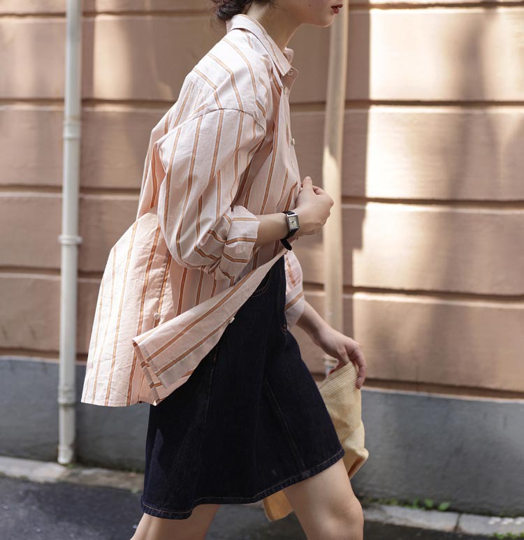 ストライプシャツ ゆったりシルエット縦縞レディースシャツ