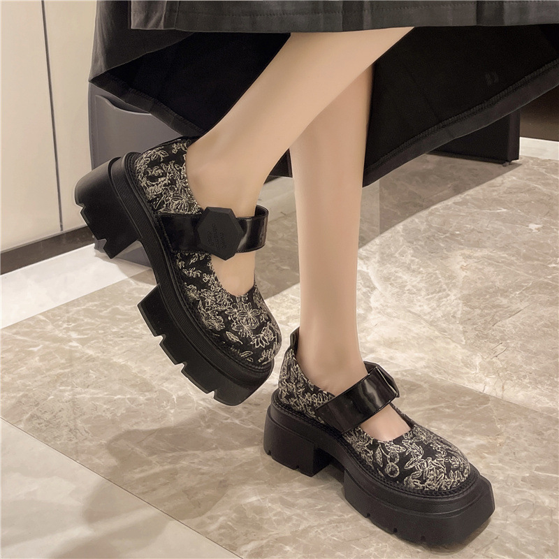 スエード靴 レディース厚底刺繍柄リボンストラップシューズ