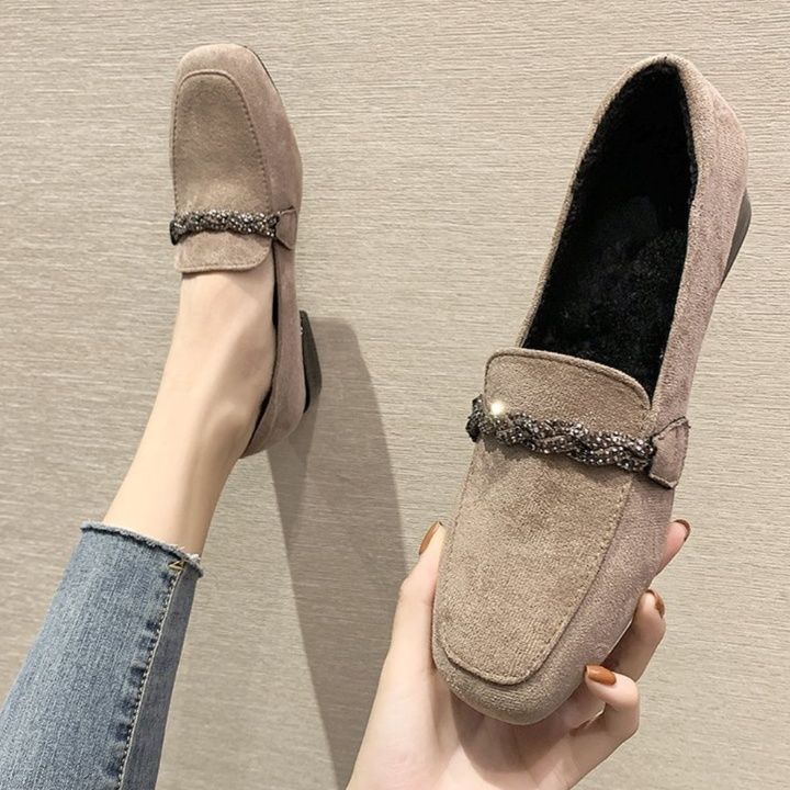 スエード靴 チェーンモチーフ装飾スエード靴ローファー