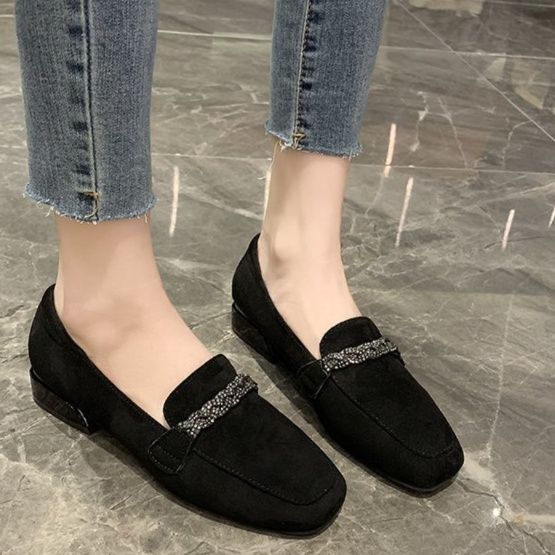 スエード靴 チェーンモチーフ装飾スエード靴ローファー