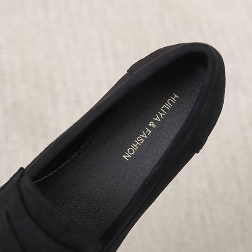 スエード靴 上品なステッチ装飾付き本革スエードローファー