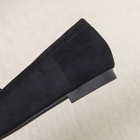 スエード靴 上品なステッチ装飾付き本革スエードローファー