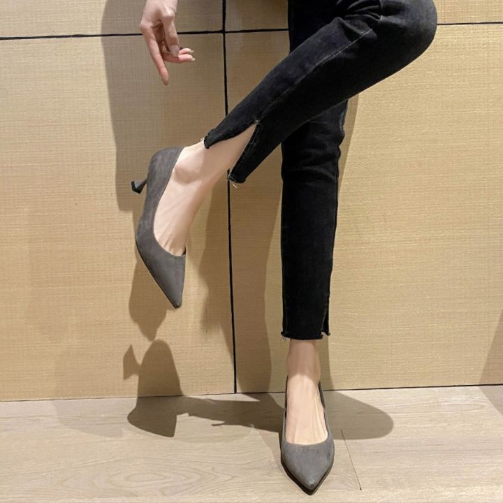 スエード靴 上品な尖頭型スエードパンプス