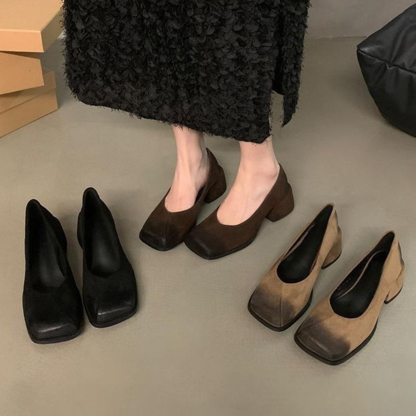 スエード靴 上品な低反発スエード素材のローヒールパンプス