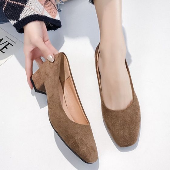 スエード靴 上品な低反発クッション付きスクエアトゥパンプス
