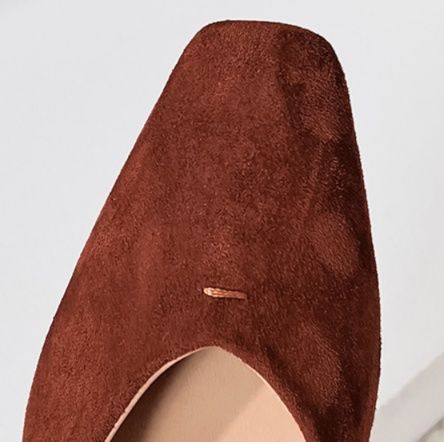 スエード靴 上品な起毛素材スクエアトゥパンプス