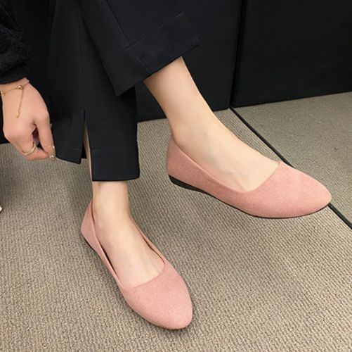 スエード靴 上品な足元を演出するスエード素材の快適パンプス