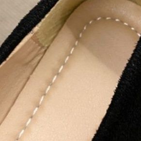 スエード靴 上品な足元を演出するスエード素材の快適パンプス