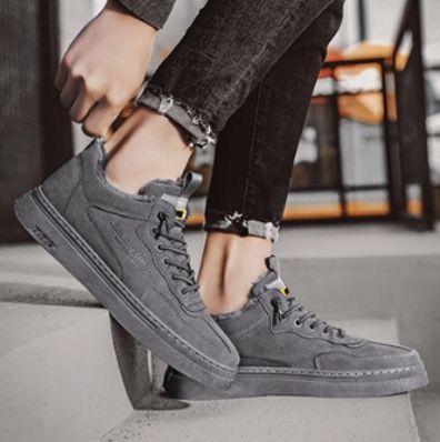 スエード靴 裏ボア仕様の厚底スエード靴スニーカー