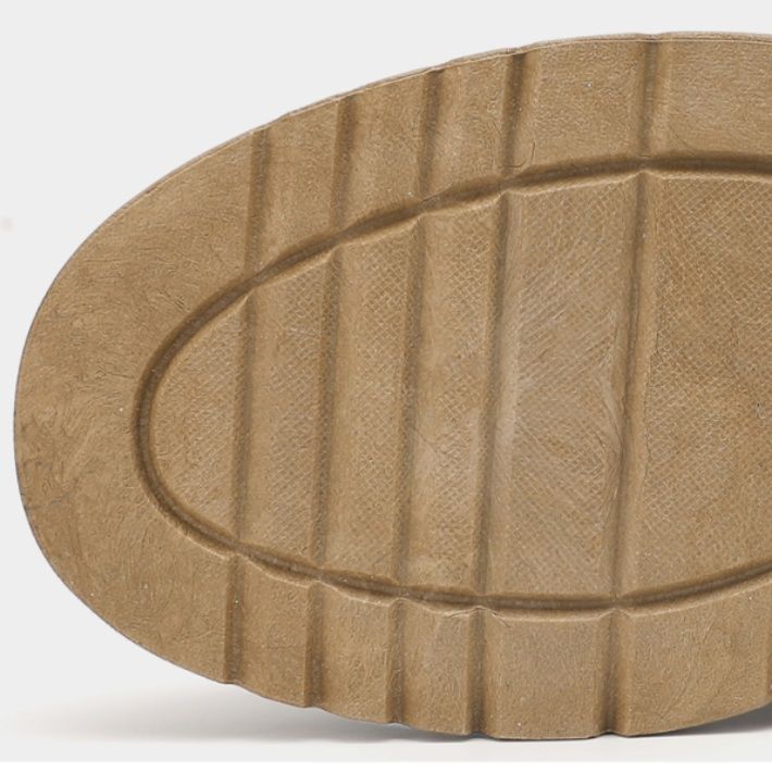 スエード靴 裏ボア仕様のミッドカットスエード靴スニーカー