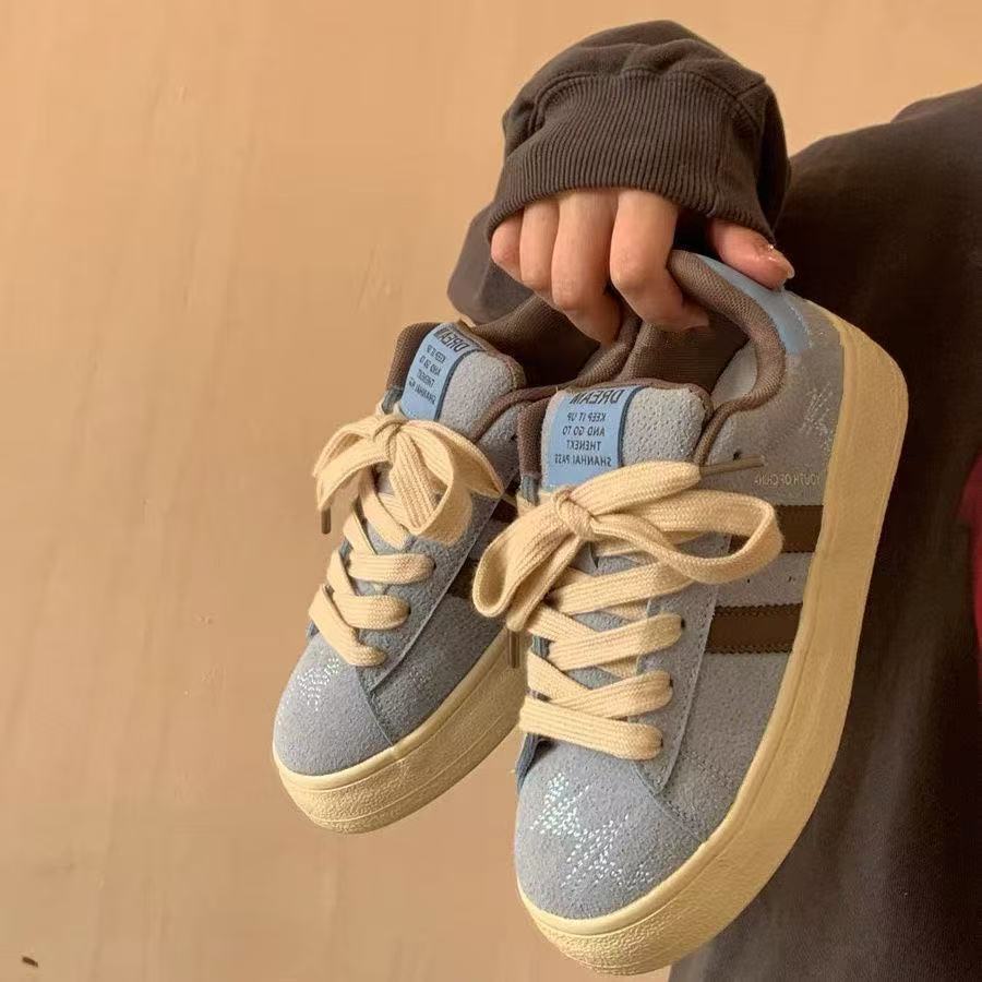 スエード靴 三本線デザインローカットスニーカー