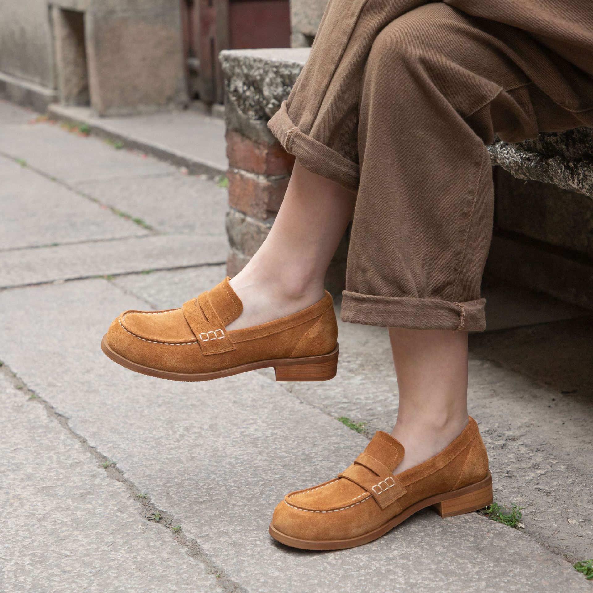 スエード靴 レディース本革スエード素材のローファーパンプス