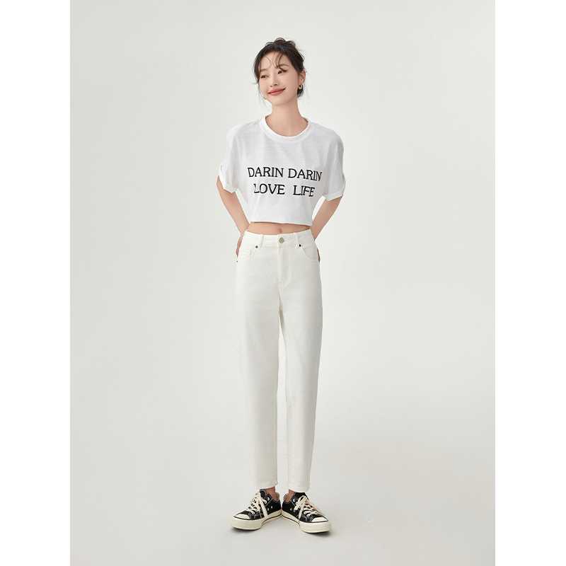 ホワイトカラーのスキニーで叶える洗練スタイル5選