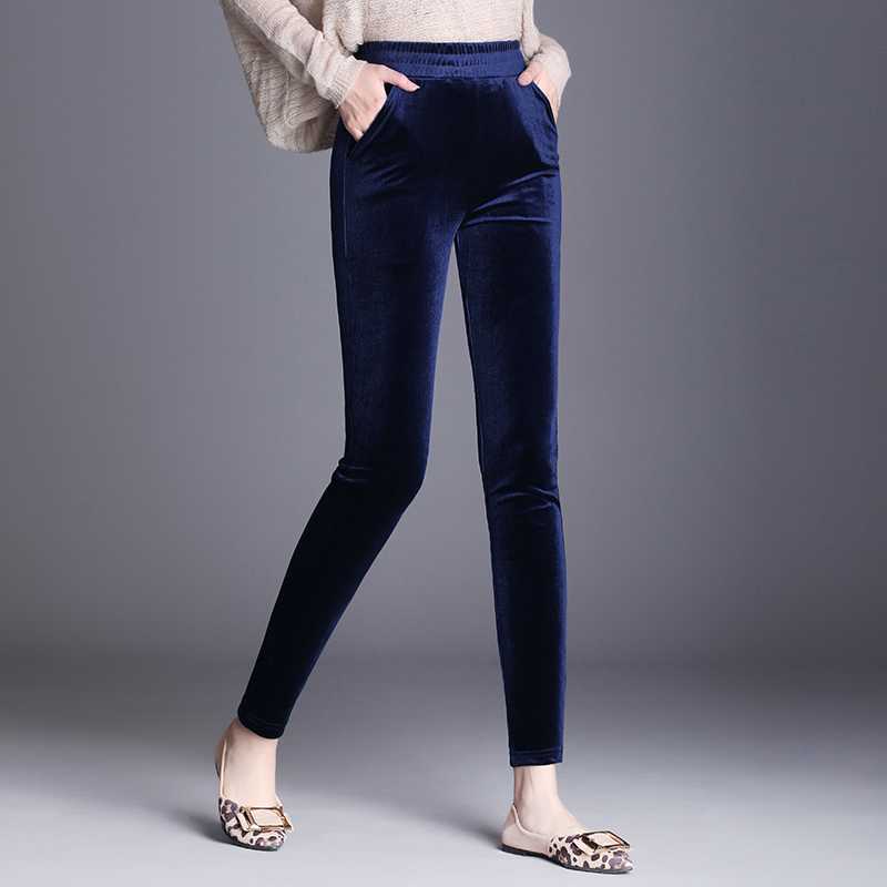 寒い冬も足元あったか!裏ボアスキニーパンツで快適に過ごせるアイテム5選