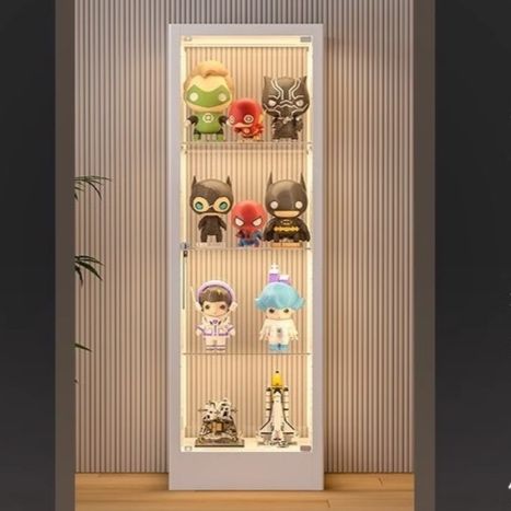 グッズ収納 縦型ガラス照明付きフィギュア棚