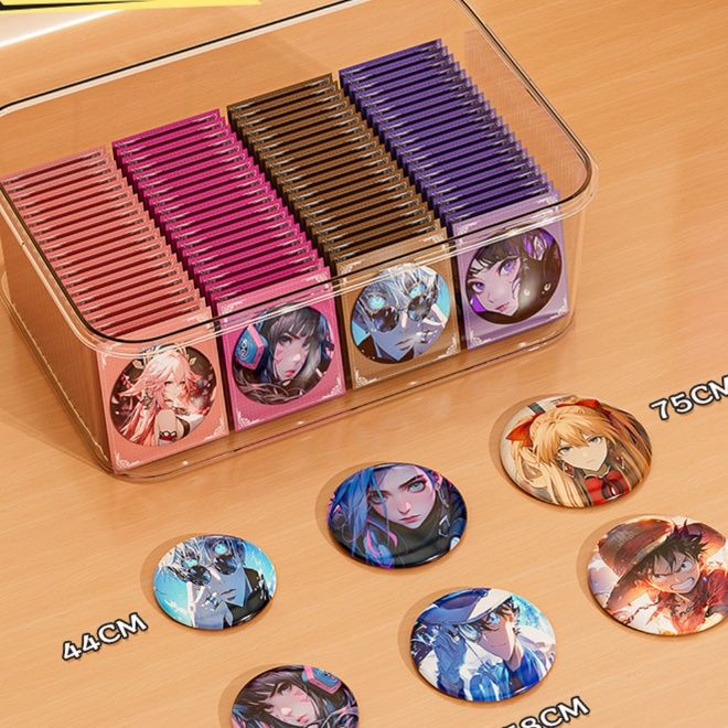 グッズ収納 透明蓋付き缶バッジコレクションケース