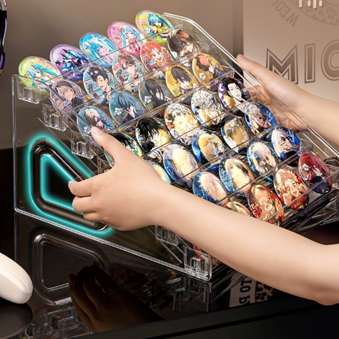 グッズ収納 階段式クリア缶バッジ収納ケース