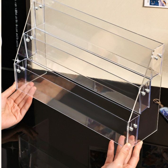 グッズ収納 透明多段式缶徽章収納飾り棚