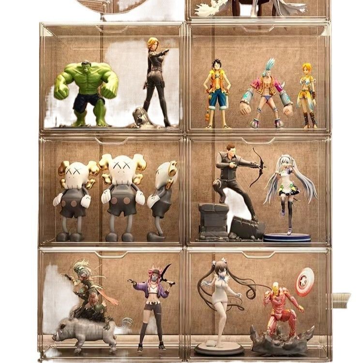 グッズ収納 磁石扉付き透明アクリル段違い飾り棚