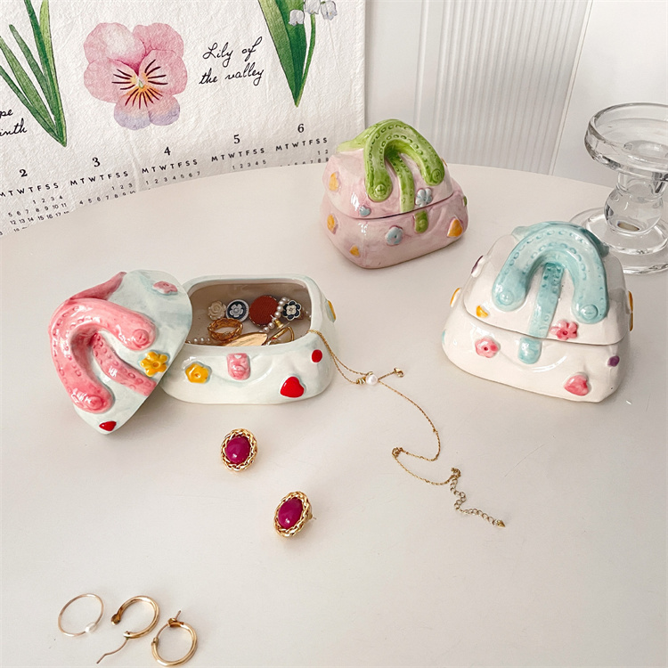 https://fulmo-img-server.com/sukkiristore/4a405e9c-d0d9-43d1-a78c-22d270a6f11f.jpg