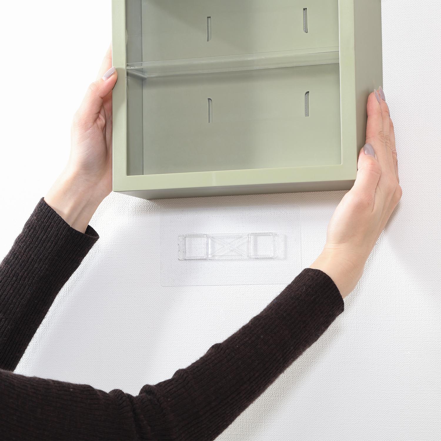 グッズ収納   壁掛け ディスプレイケース　抹茶色 推し活