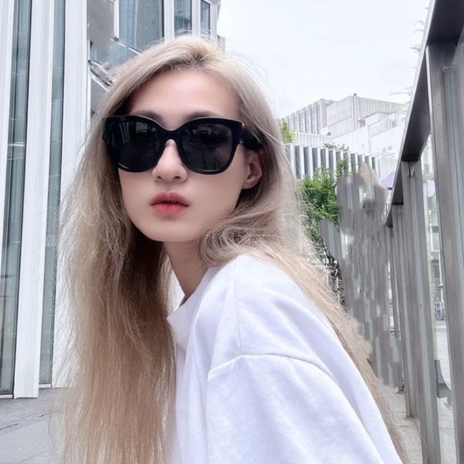 ハワイアン雑貨・ハワイ服・ハワイバッグ 大判フレームがおしゃれなレディースサングラス