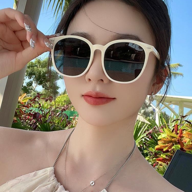 https://fulmo-img-server.com/surfingboy-annex/f59f89f2-6766-4f7d-842b-1f025ba13817.jpg