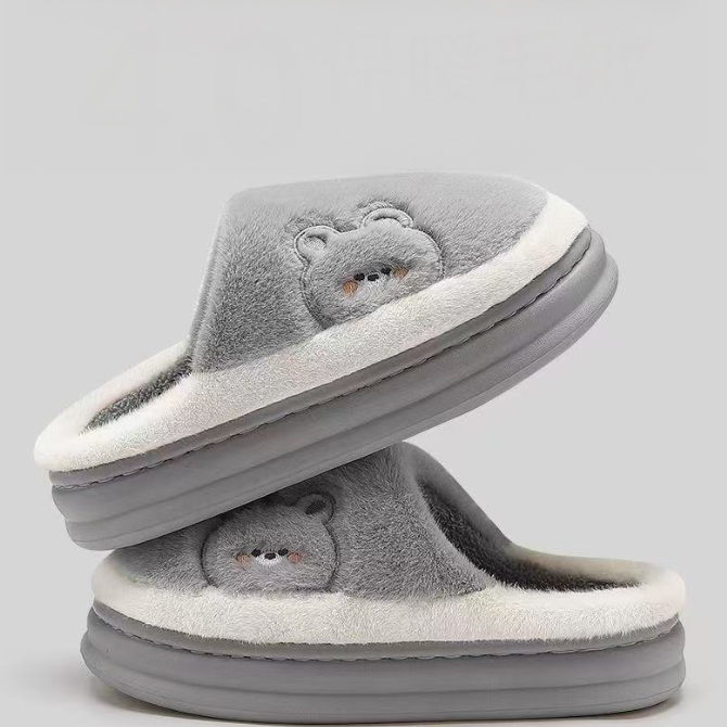 秋冬新作 くまさん刺繍 ふわふわ ファー付き ルームスリッパ