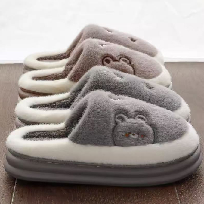 秋冬新作 くまさん刺繍 ふわふわ ファー付き ルームスリッパ