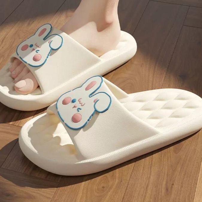スリッパ うさぎさん柄の軽量ルームシューズ