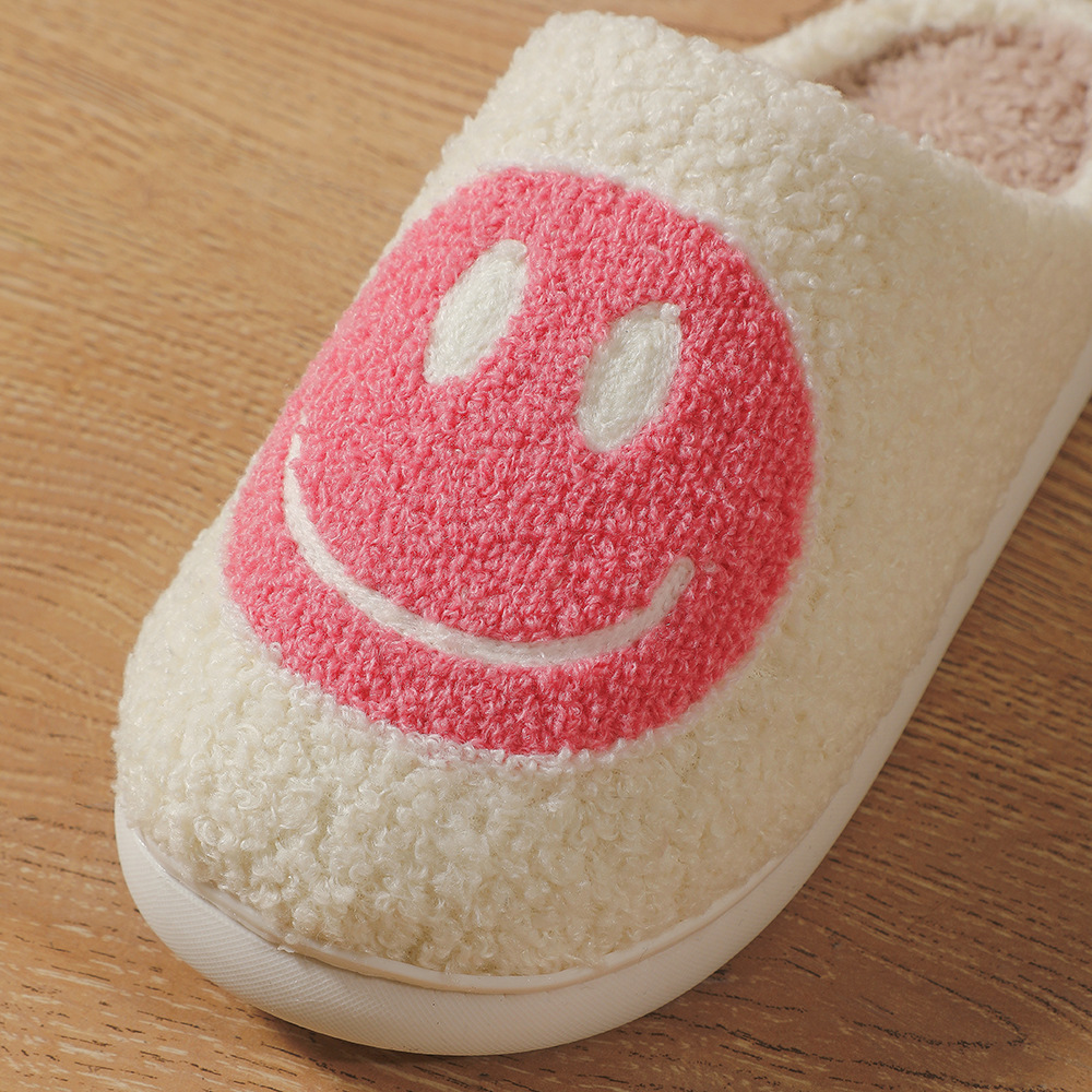 笑顔刺繍スリッパ ふわふわ防寒ルームシューズ