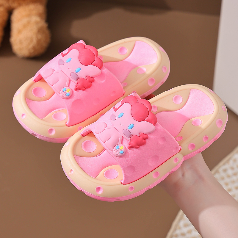 スリッパ うさぎモチーフの子供用サンダル