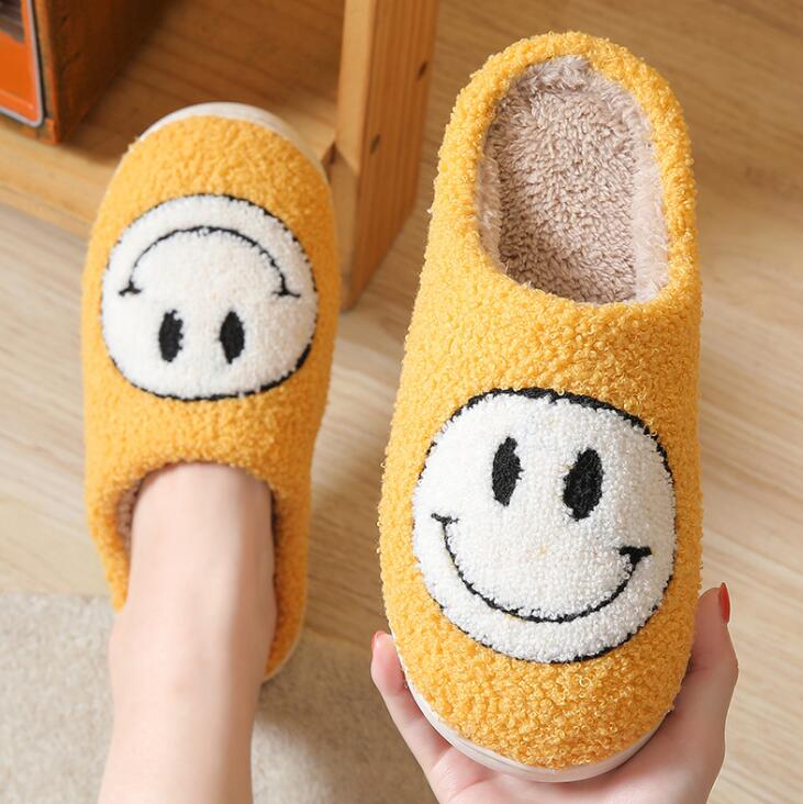 笑顔刺繍もこもこスリッパ秋冬暖かルーム履き