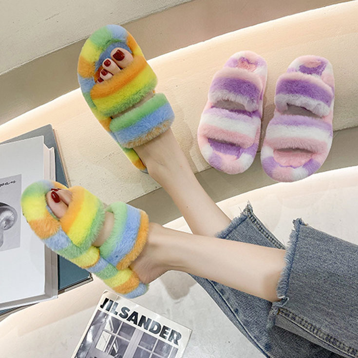 ふわふわ毛皮のカラフル模様スリッパ