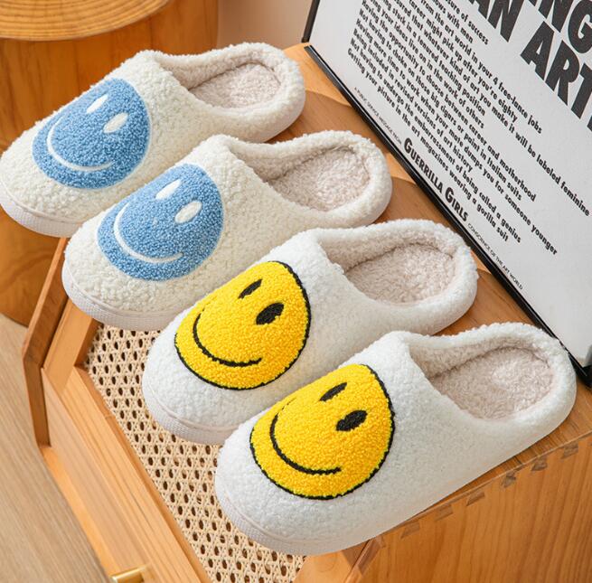 笑顔刺繍もこもこスリッパ秋冬暖かルーム履き
