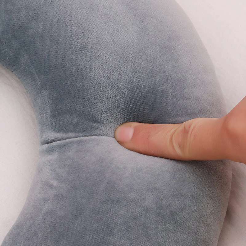 究極の癒やしネックピロー