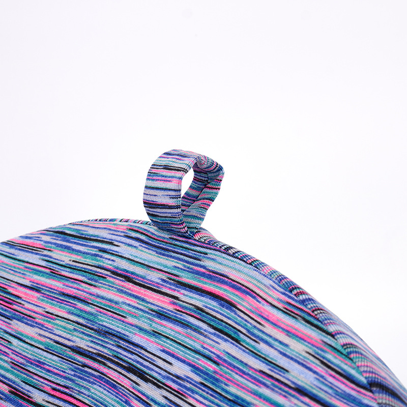 ネックピロー 首筋包み込む　低反発　調節紐付き