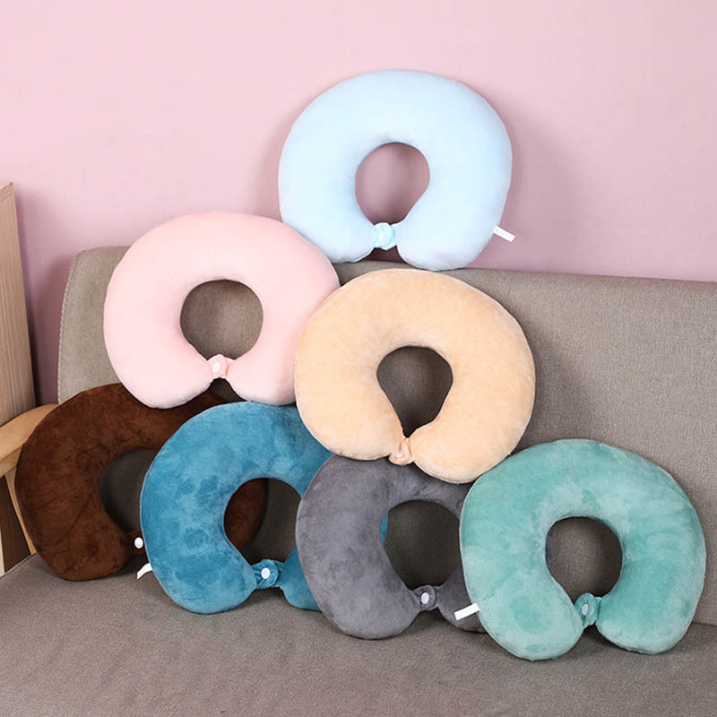 ネックピロー 雲のような触感低反発