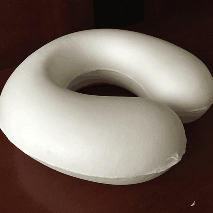 ネックピロー もっちり包み込む低反発ネックピロー