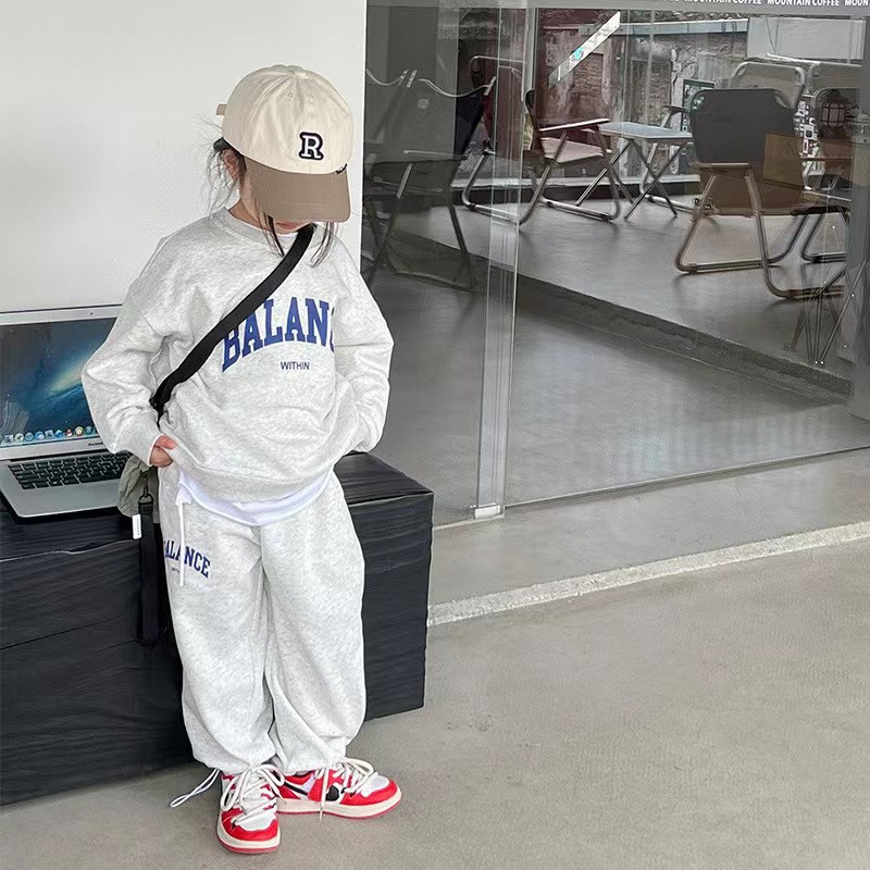 キッズ ロゴ入り スウェット 上下セット 子供服
