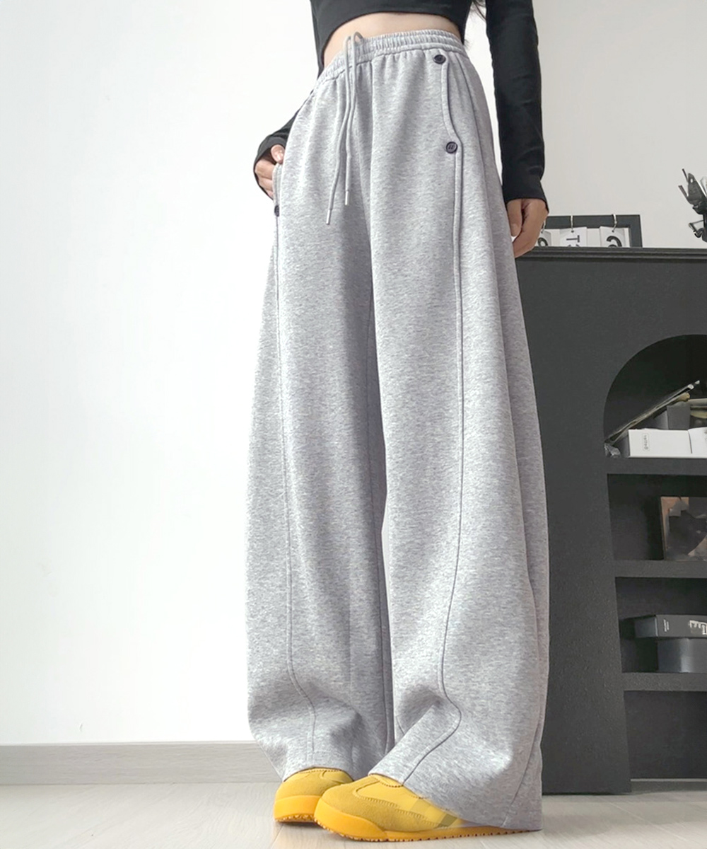 https://fulmo-img-server.com/sweat-factory/792e26d3-756e-45dd-a168-7d97fe6b139b.jpg
