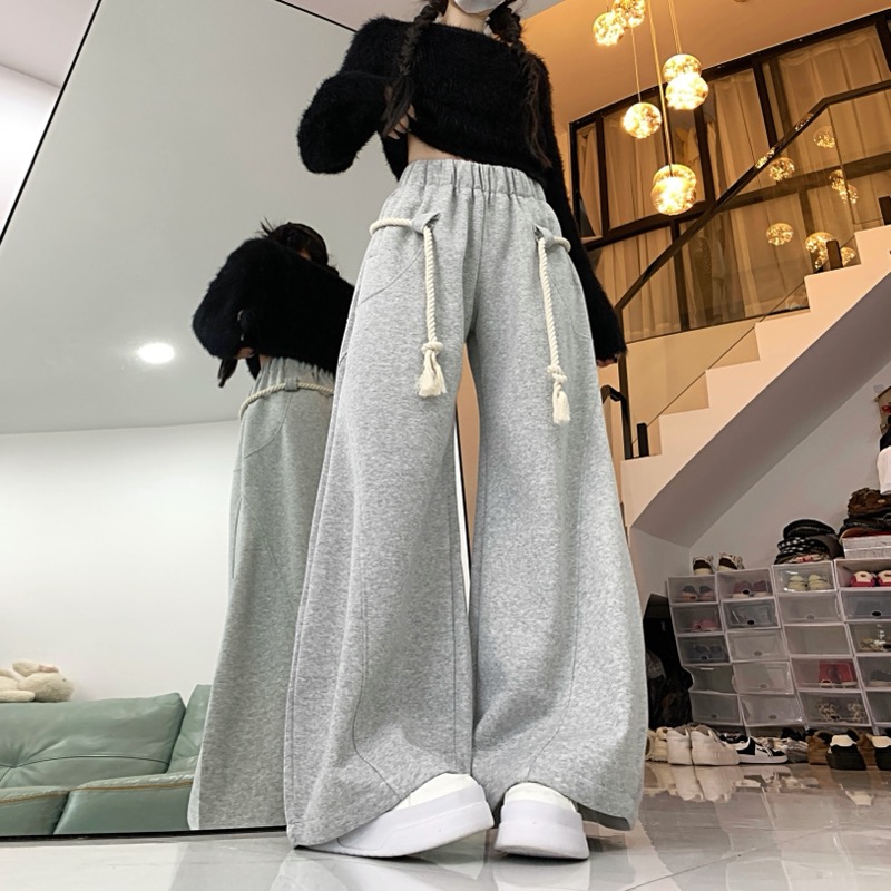 https://fulmo-img-server.com/sweat-factory/b7c6081d-259c-4708-9a65-0abe8f31d26f.jpg