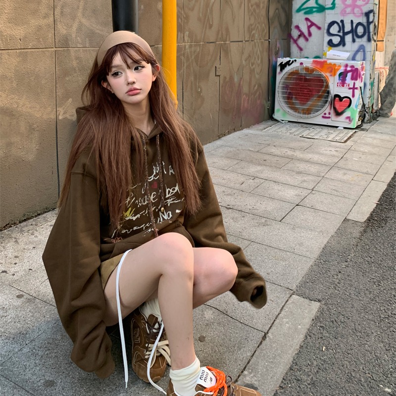 今季注目のルーズフィットプルオーバースウェット