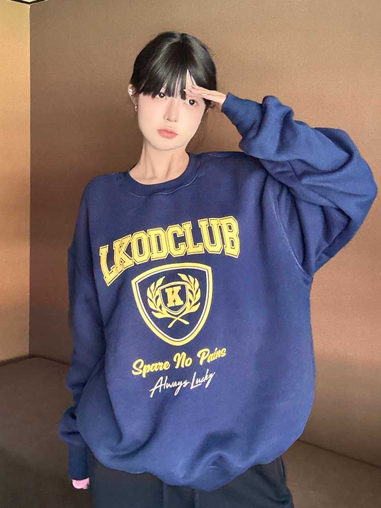 男女どちらでも似合う！カップルの愛を深める♡ペアルックトレーナーおすすめ5選