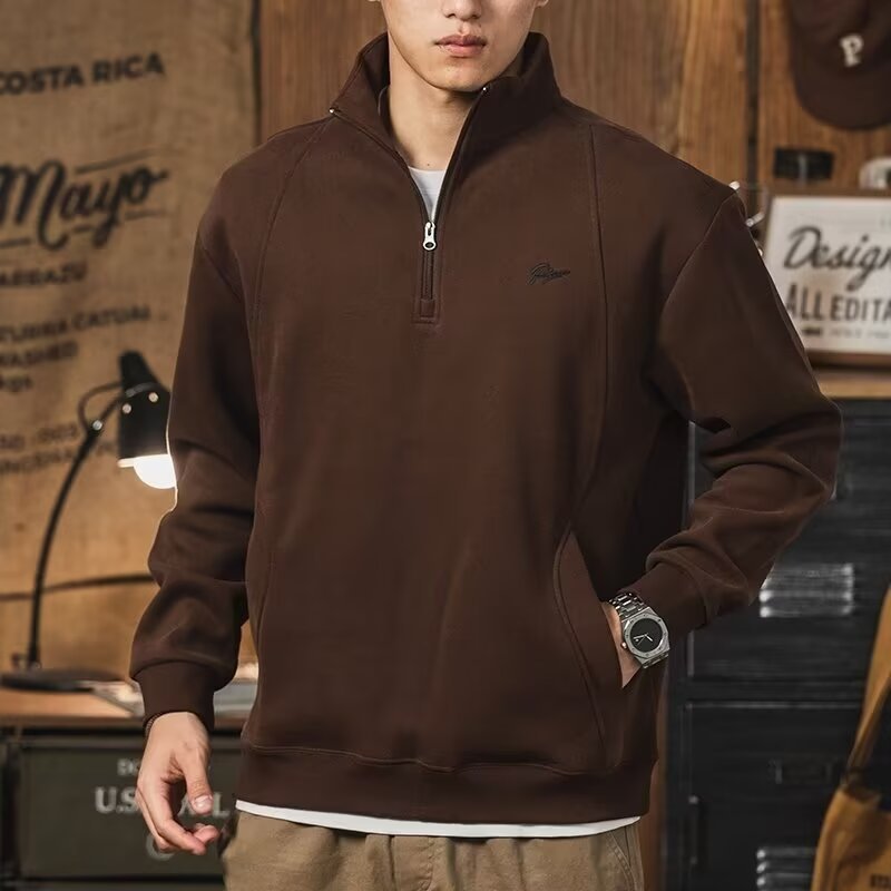 スウェットメンズ ワンポイント刺繍入りハーフジップスウェット
