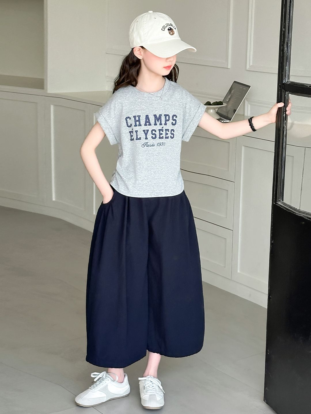 【キッズ上下セット】スウェットパンツ ロゴプリント半袖Tシャツワイドパンツセット