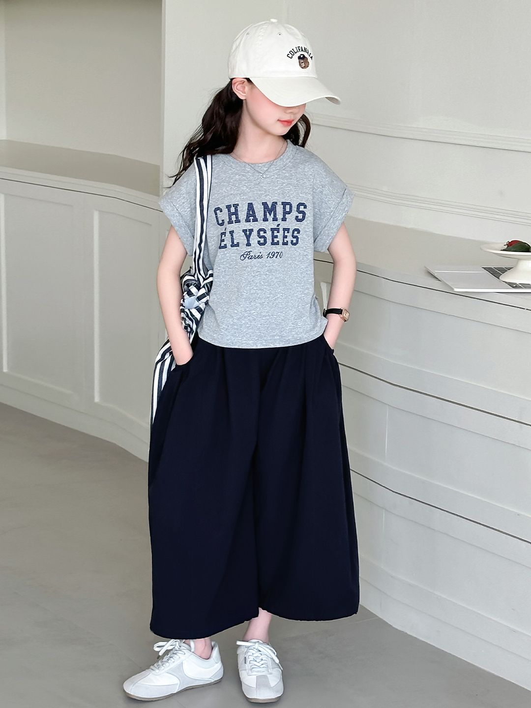 【キッズ上下セット】スウェットパンツ ロゴプリント半袖Tシャツワイドパンツセット
