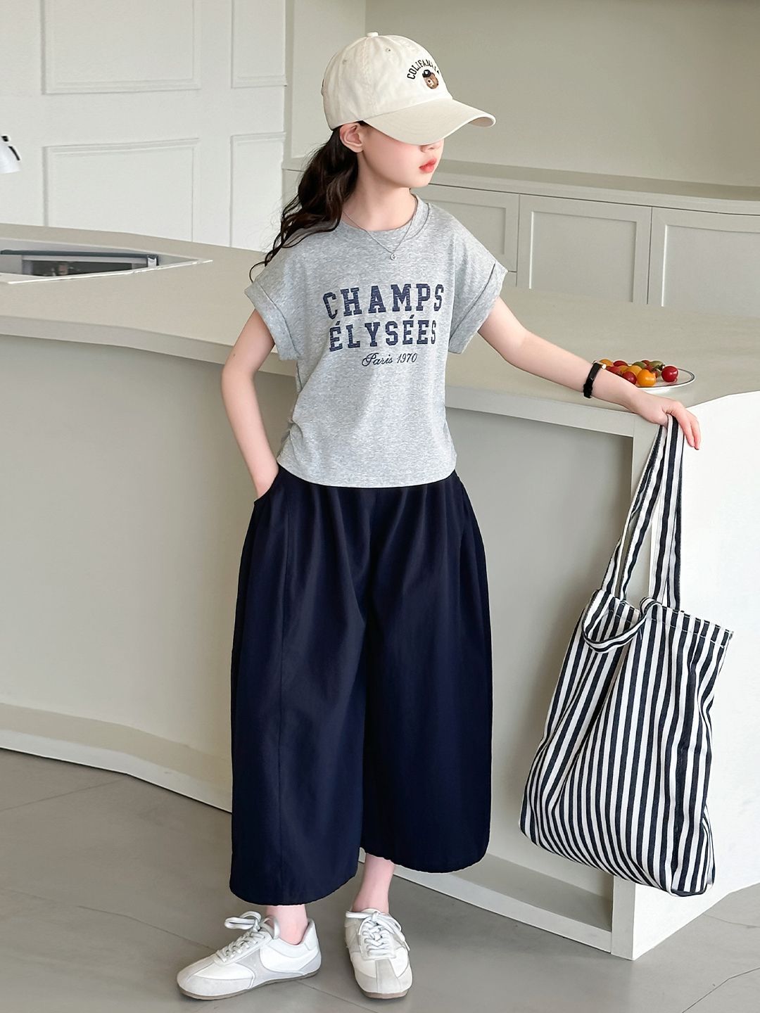 【キッズ上下セット】スウェットパンツ ロゴプリント半袖Tシャツワイドパンツセット